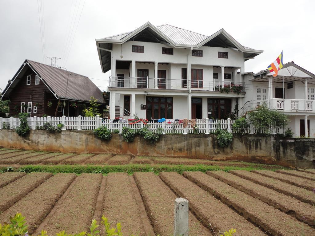 Hotel Eranga Guest Nuwara Eliya Esterno foto